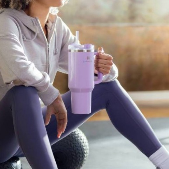 New Stanley 40 oz Quencher - Picture 4 of 10